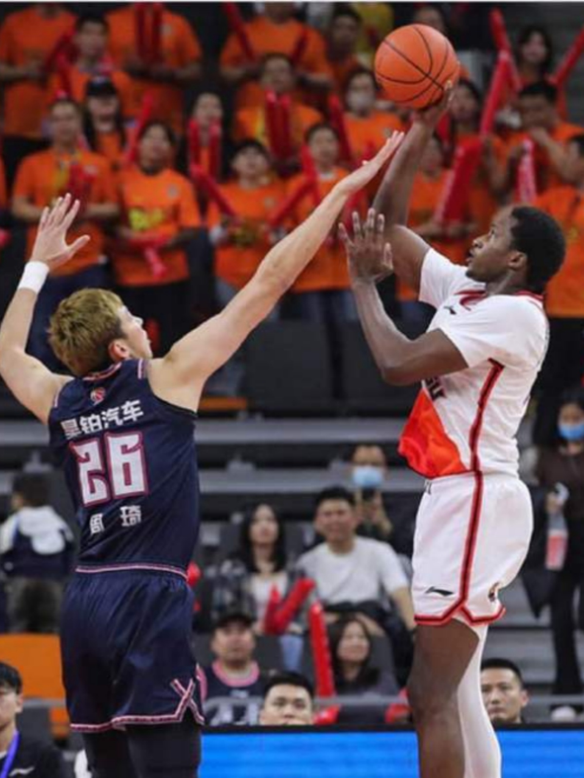 爱游戏-冲刺阶段奥兰多魔术调整名单以备欧篮联，回应争议环节打磨，压力陡增，赛程密集仍需轮换的简单介绍