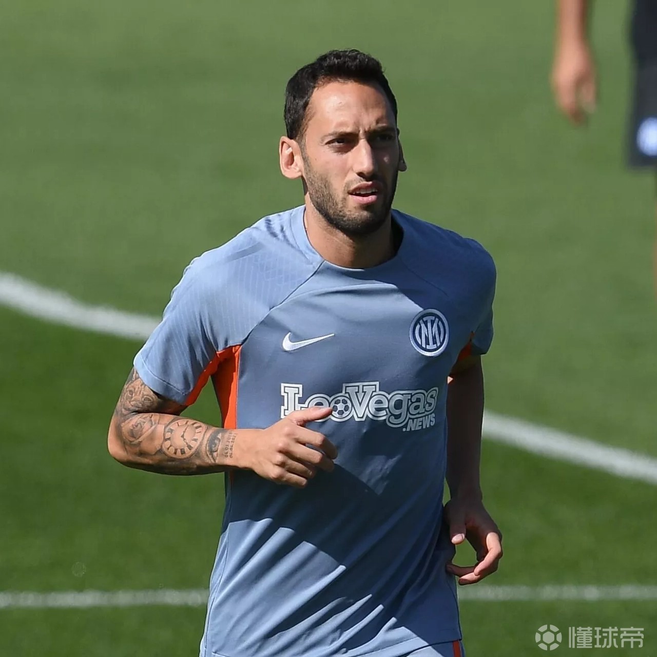 爱游戏-关于今晨皇家社会调整名单以备欧冠，门线救险环节打磨，管理层满意，阵容厚度经受考验的信息